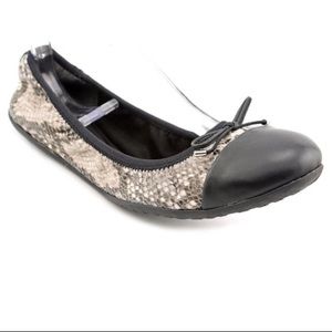 Guess Farol ballet flat size 9.5 natural multi
